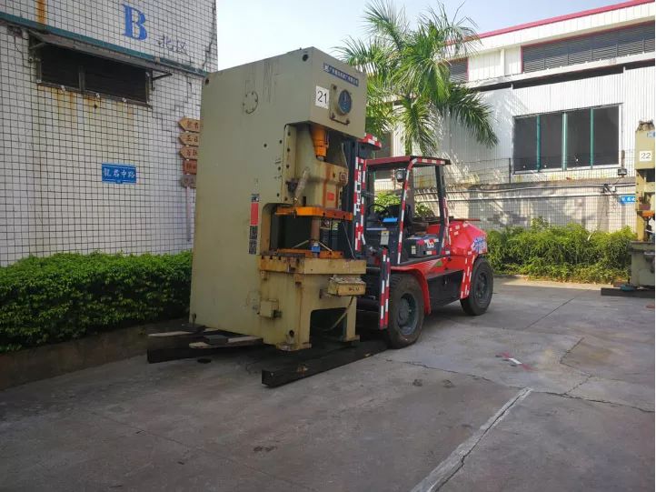 五金制造廠20臺氣動沖床3天內如何高效搬運完？(圖4)